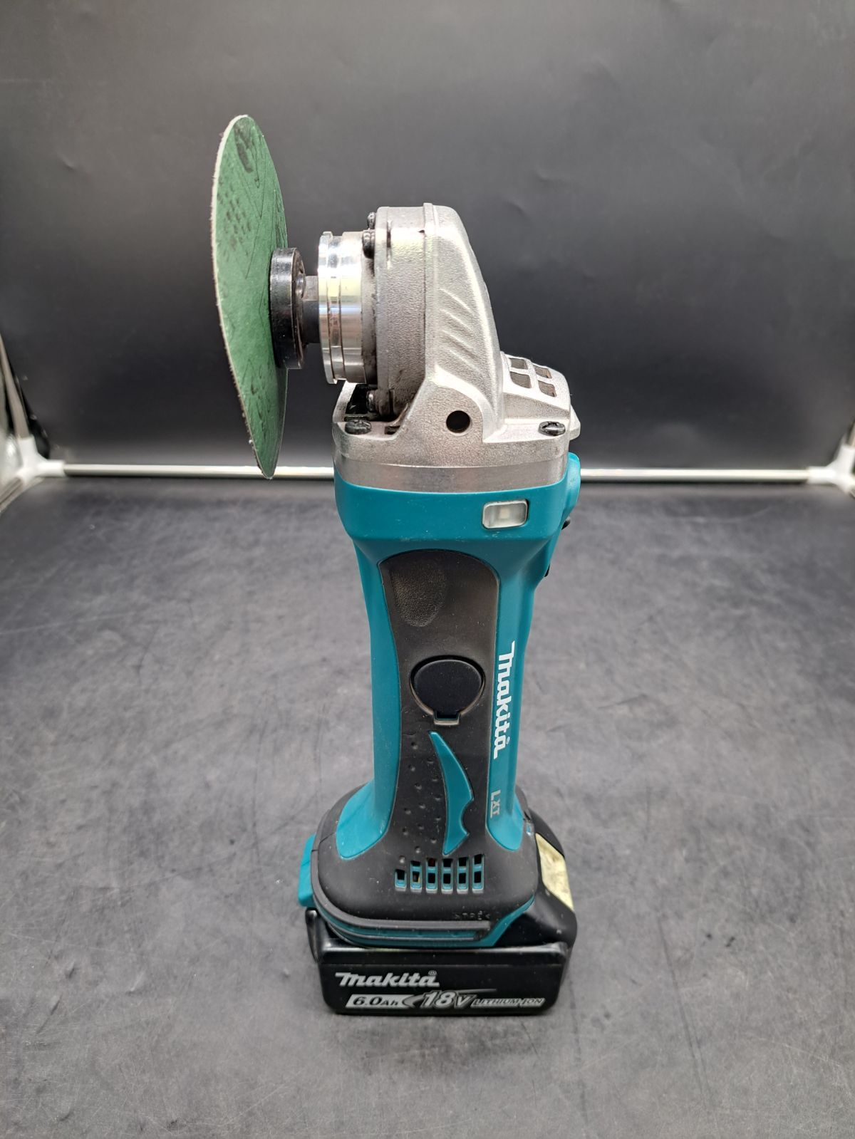 メ106 makita マキタ ディスクグラインダ サンダーGA402D