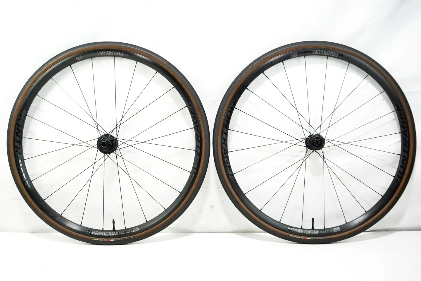 ジャンク DURA-ACE 完組カーボンディープホイールセットWH-R7801 ジャンク DURA-ACE 完組カーボンディープホイールセットWH-R7801 DURA