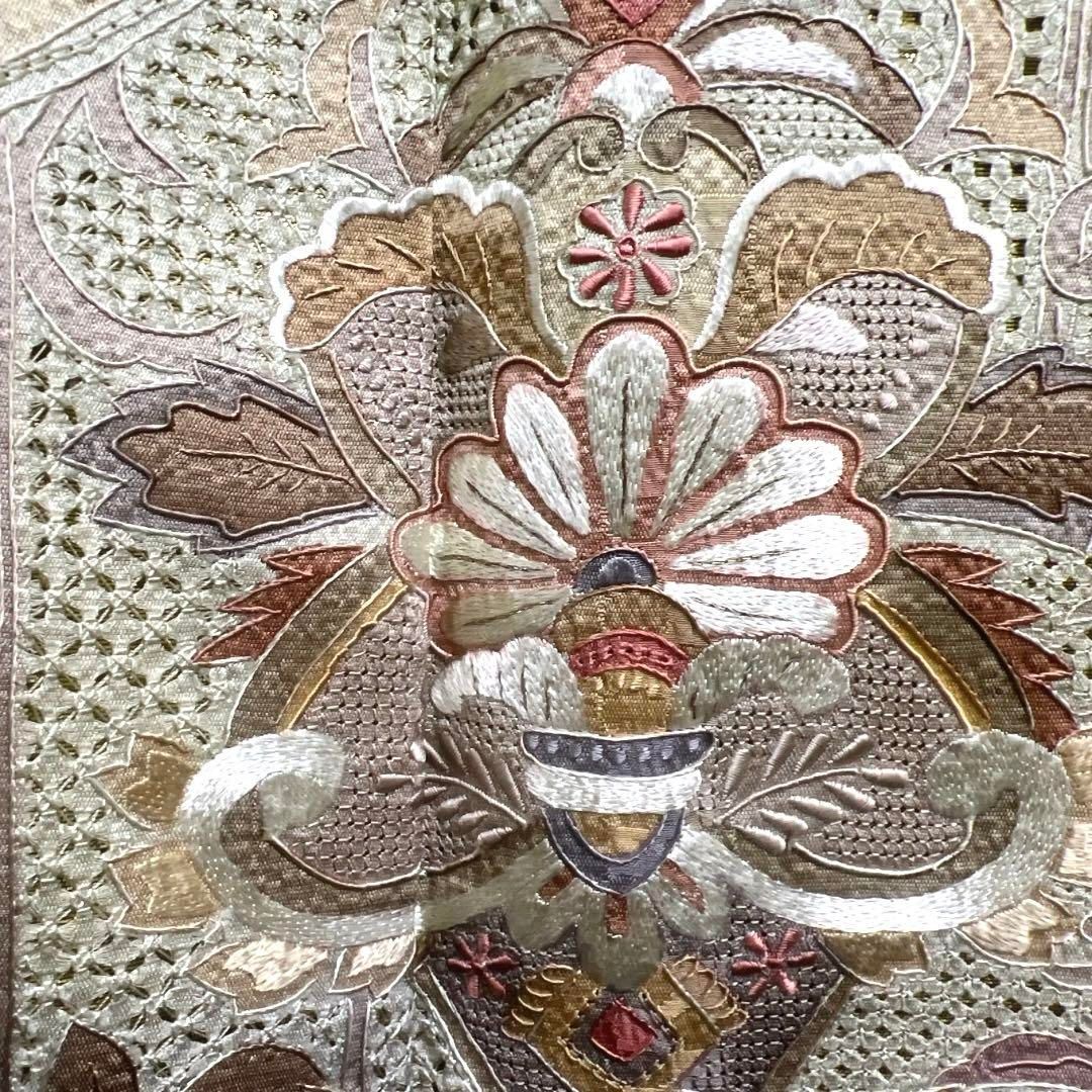 付け下げ　スワトウ刺繍　唐花　唐草　市松　アラベスク　着物　021a d 付け下げ スワトウ刺繍 唐花 唐草 市松 アラベスク 着物 021a d