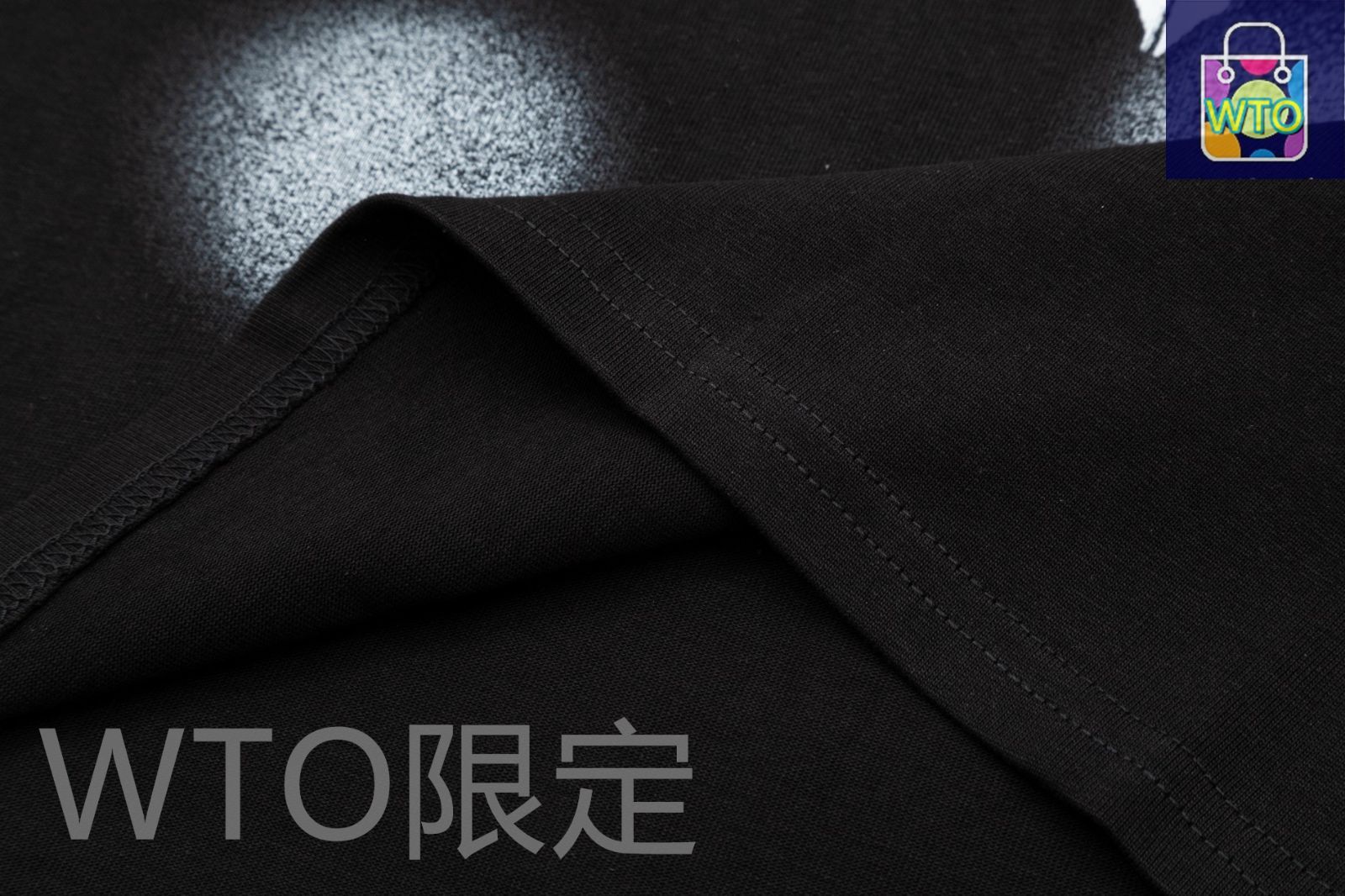 クルーネックTシャツ