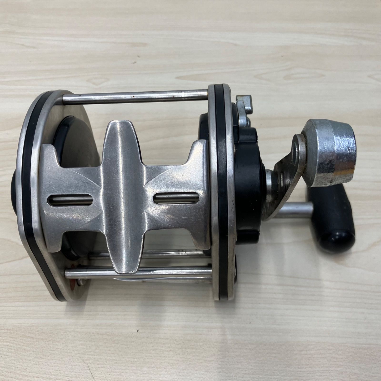 Yahoo!オークション - @ Olympic オリムピック リール 6600 中古