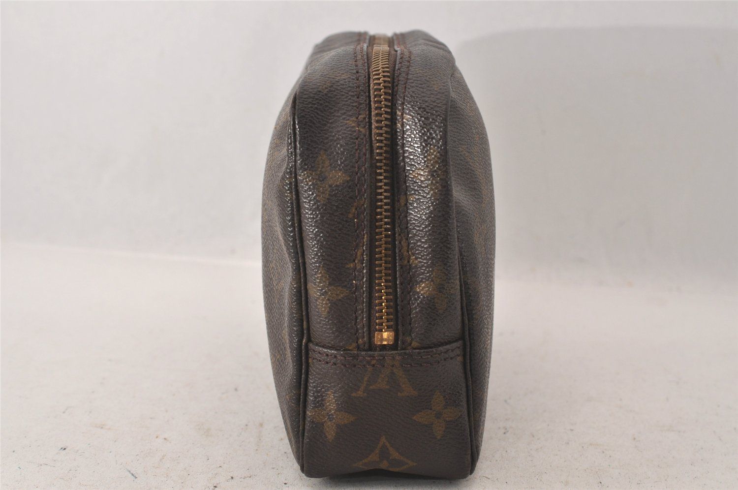 ルイヴィトン　モノグラム　トワレット　ハンドバッグ　クラッチバッグ LOUIS VUITTON ルイヴィトン モノグラム トゥルース トワレット