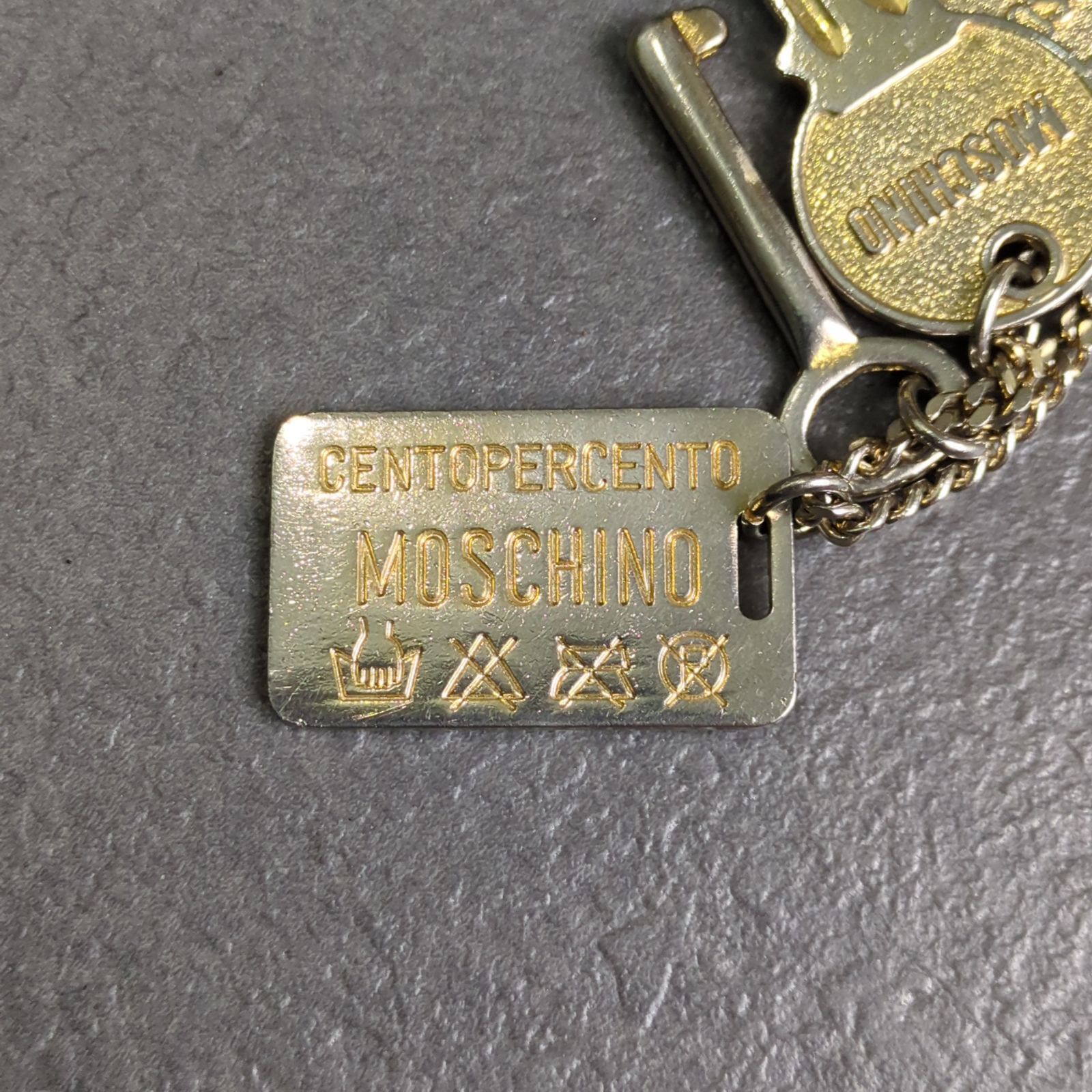 MOSCHINO モスキーノ キーホルダー キーリング 鍵 key レア MOSCHINO モスキーノ キーホルダー キーリング 鍵 key レア