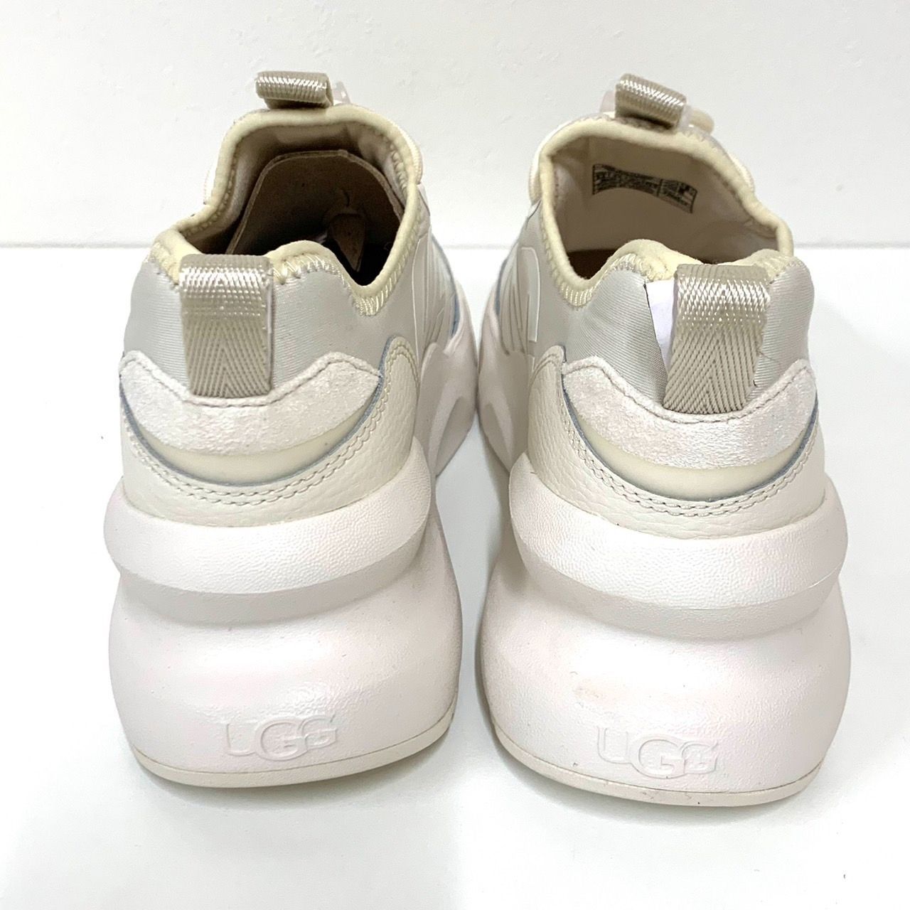 美品　UGG スニーカー　23.5㎝　アグ UGG】アグ/LA DAZEスニーカー/23.5cm/ホワイト/1114494/未使用品