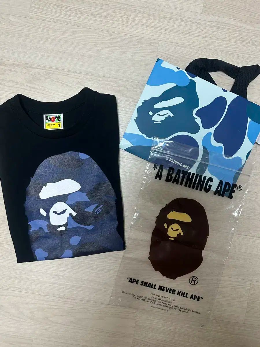 A BATHING APE(アベイシングエイプ) s サイズ アベイシングエイプ