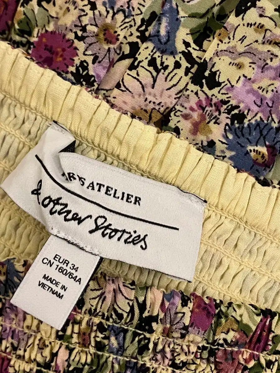 - Other Stories アンドアザーストーリーズ スカート