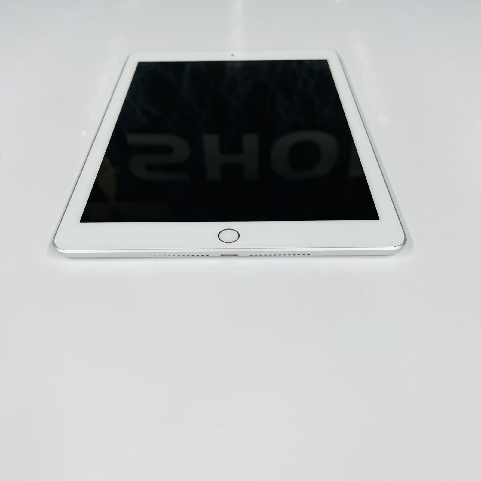 02 Ipad 第6世代 32GB WIFI MR7G2J/A