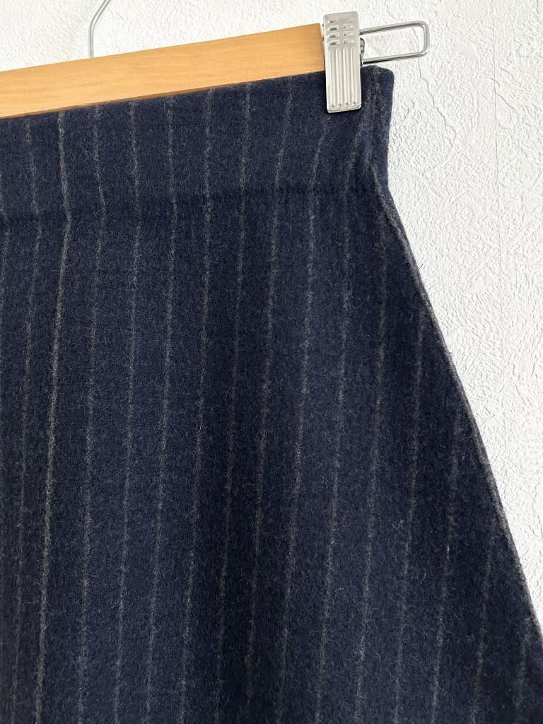 2025年製 ICB アイシービー ミドルウールストライプ柄ニットスカート 定価31 900円 XS S相当 濃紺 キレイめ カジュアル ウール ウエストゴム 送料込み 6459206