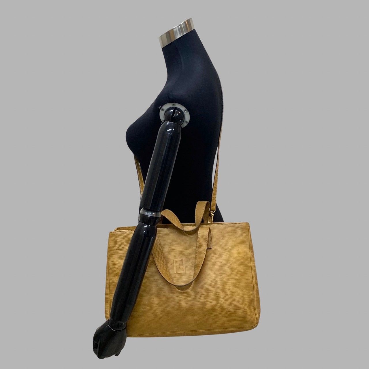 美品 FENDI フェンディ ヴィンテージ FF ロゴ エピレザー 本革 2way 