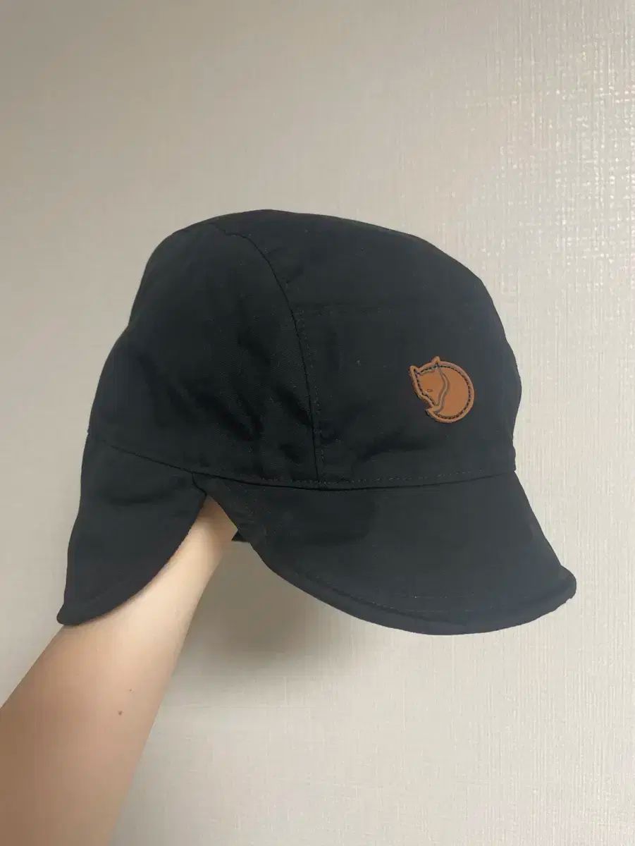 フェールラーベン Singi フィールド キャップ M サイズ ダーク グレー