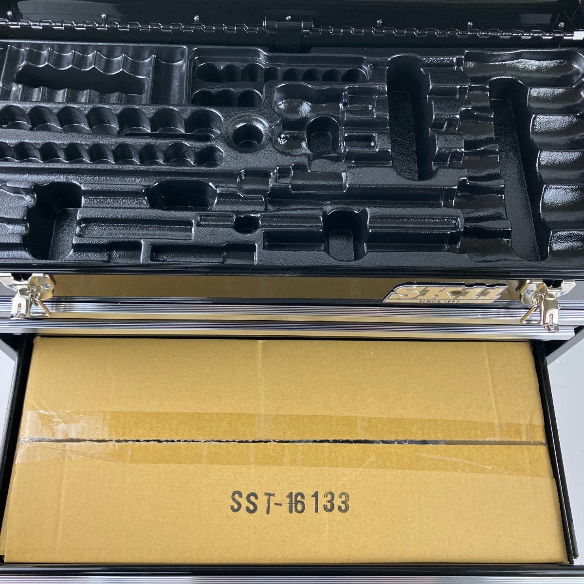ЗЗ藤原産業 SK11 整備工具セット 133点組 取説付 SST-16133BK ブラック 