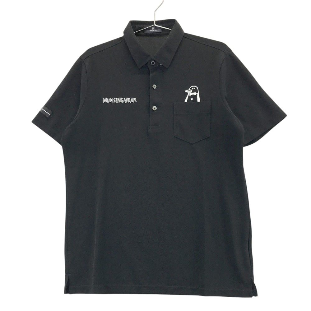 サイズ：L MUNSING WEAR マンシングウェア  半袖ポロシャツ プリント  ブラック系 [240101433671] ゴルフウェア メンズ ストスト サイズ：L MUNSING WEAR マンシングウェア 半袖ポロシャツ
