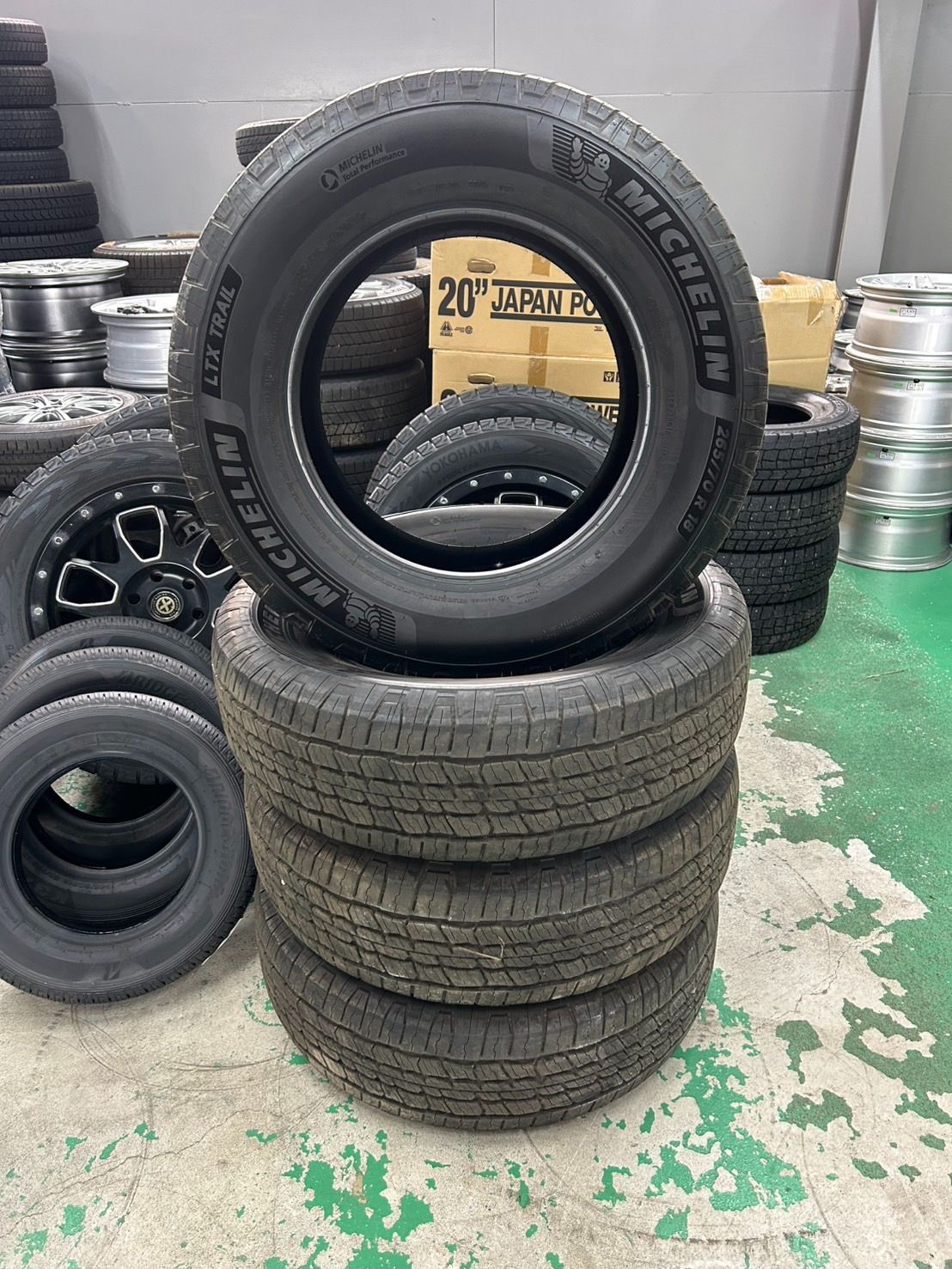 MICHELIN LTX TRAIL 265/70R18 116S サマータイヤ 4本セット 残