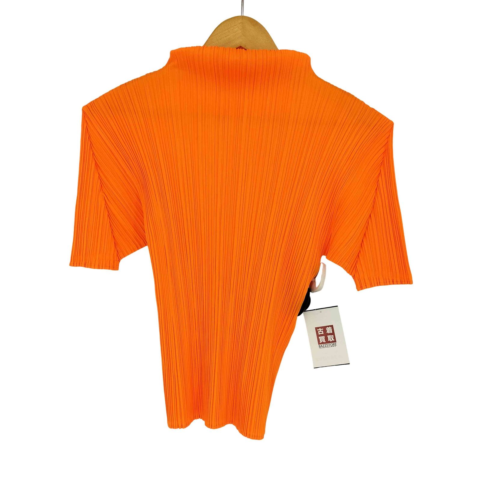 ◆イッセイミヤケ プリーツプリーズ 半袖 ハイネック カットソー オレンジ 3 ISSEY MIYAKE（オレンジ/橙色系）のフリマアイテム一覧