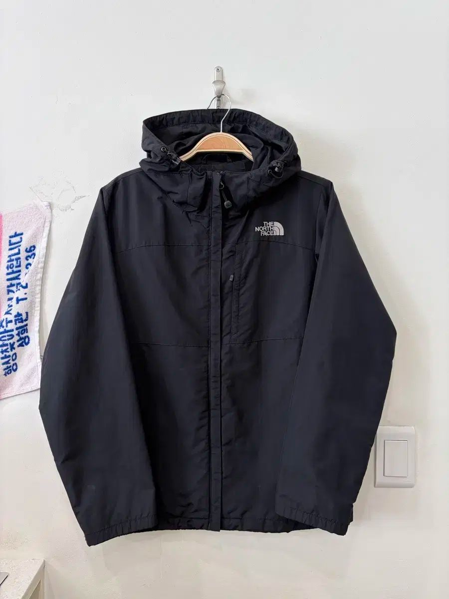 306 THE NORTH FACE ザノースフェイス ウィンドブレーカー
