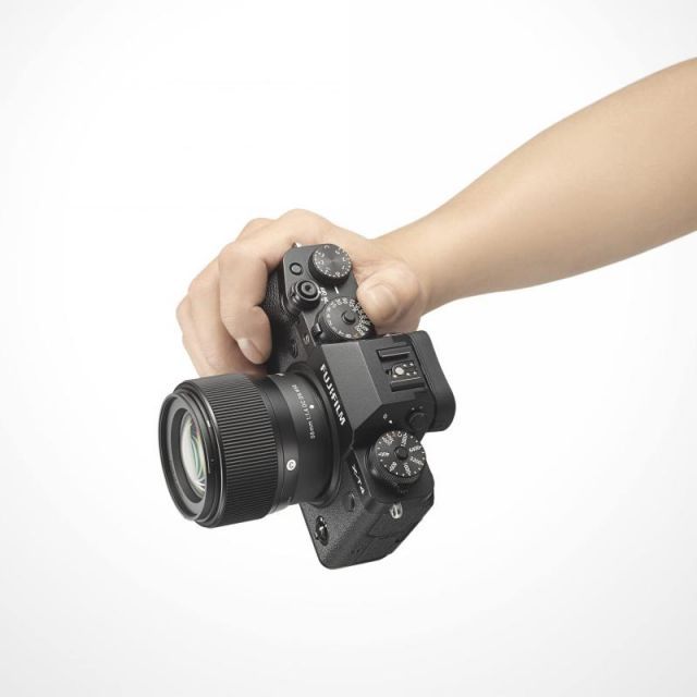 Amazon.co.jp: シグマ(Sigma) レンズ 56mm F1.4 DC DN Canon キヤノン