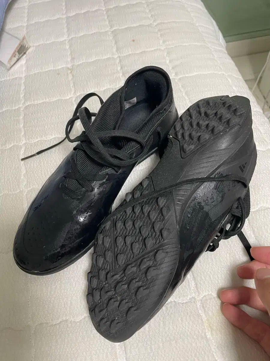 adidas(アディダス) x クレイジー 害虫 サッカーシューズ (フットサル