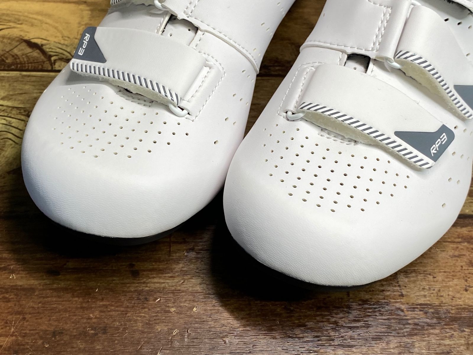 JA667 シマノ SHIMANO RP3 SH-RP301 ビンディングシューズ SPD-SL EU40 白 未使用品