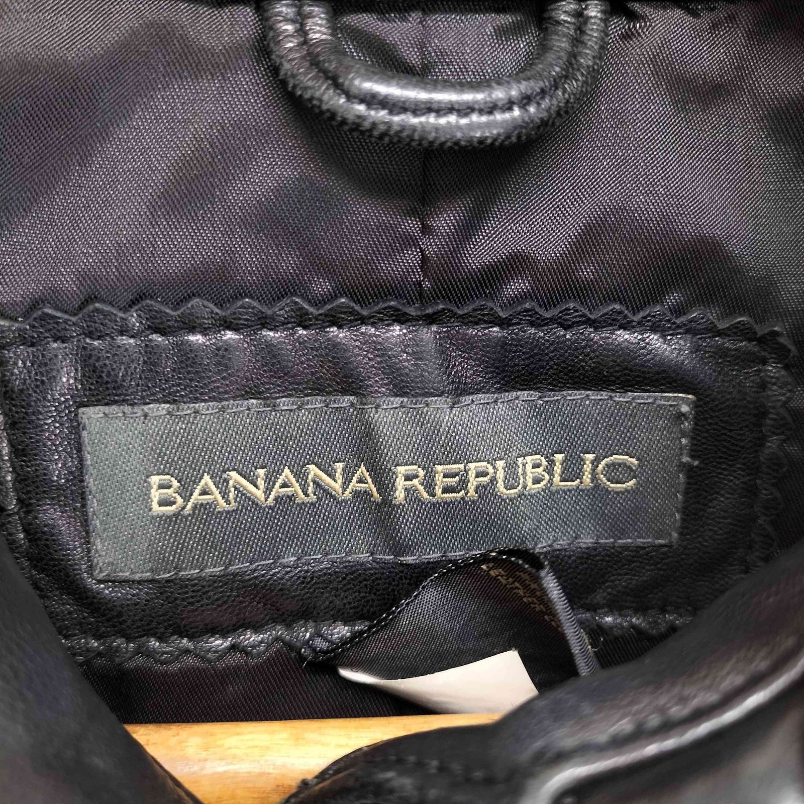 BANANA REPUBLIC