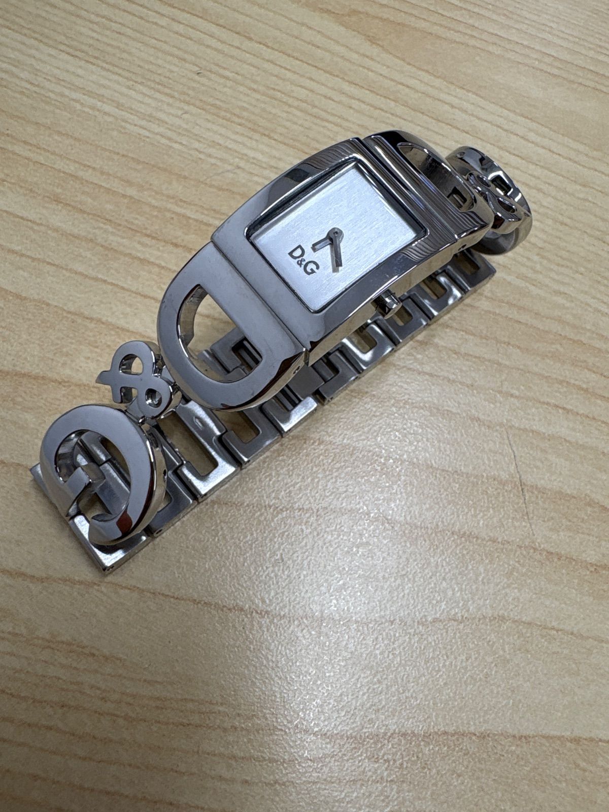 D＆G ドルチェ＆ガッバーナ 時計 シルバー ドルチェ&ガッバーナ