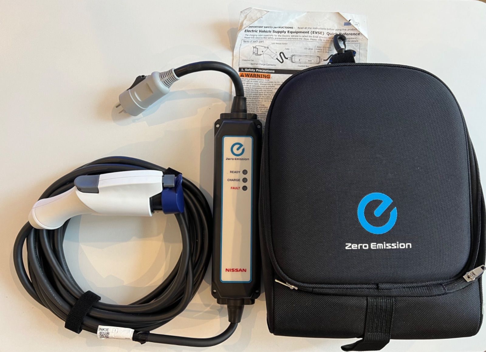 本物保証，限定SALE 即決 日産リーフ LEAF 充電ケーブル 3NK5E 0806