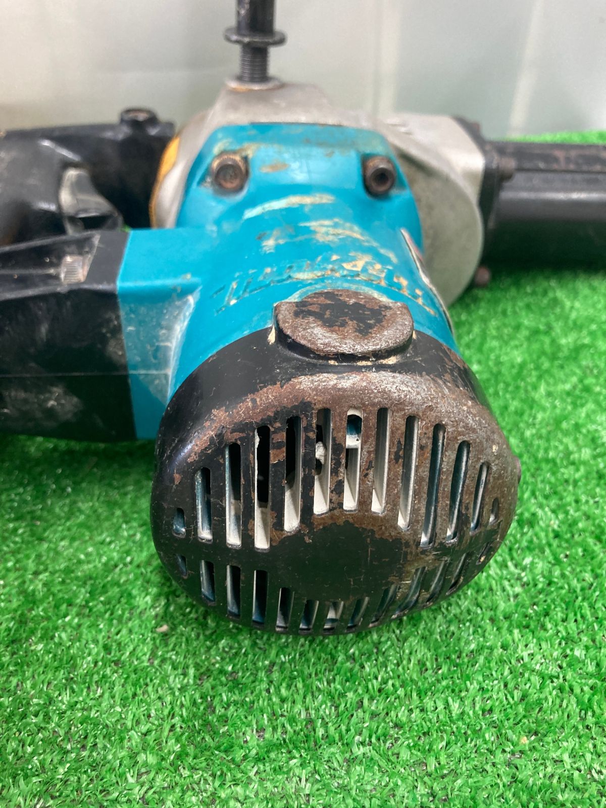 【中古品】【0922】★makita(マキタ) 35㎜ハンマードリル HR3520　ITZ53JO9ZW4G