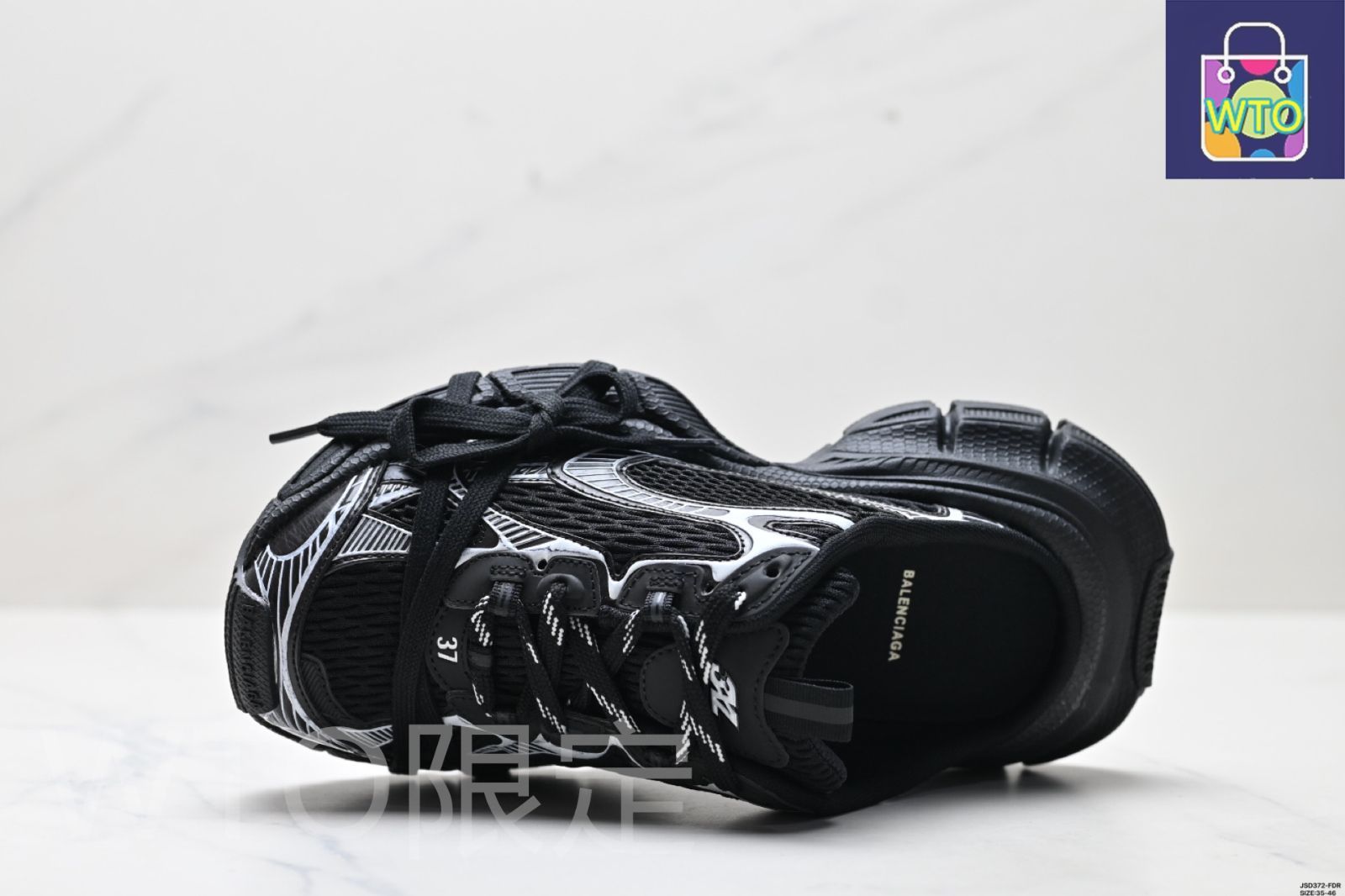 バレンシアガ（Balenciaga）3XL Mule 革（かわ）製（せい
