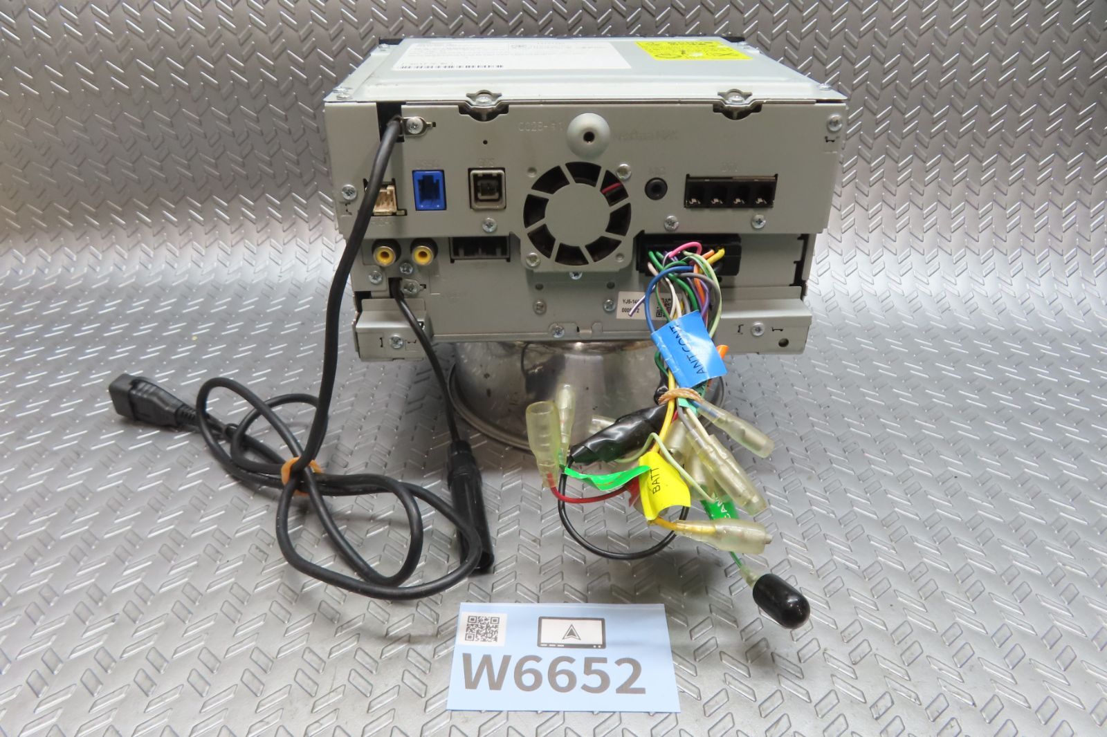 ☆KENWOOD メモリーナビ MDV-L504 2016年地図 4x4地デジ⁄DVD⁄CD