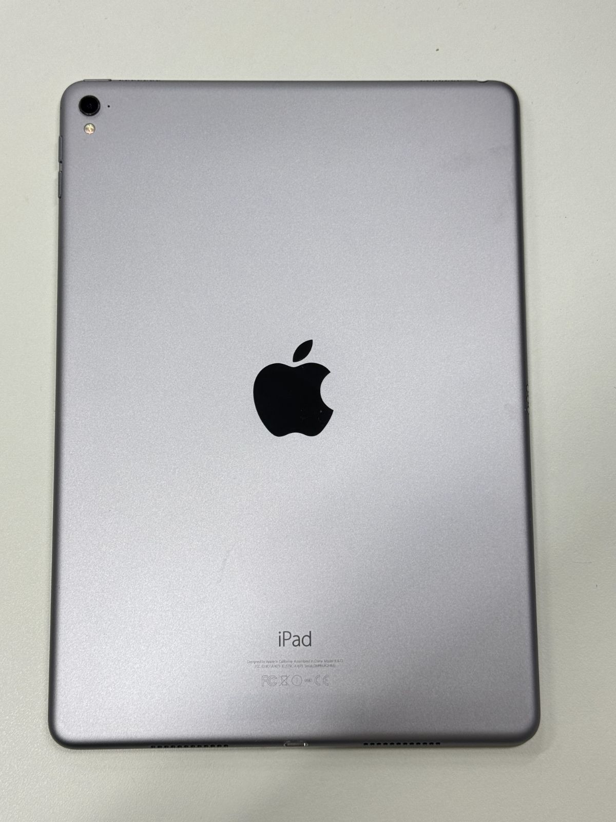 ジャンク品」iPad Pro 9.7インチ MLMV2J/A 128GB Wi-Fiモデル スペース