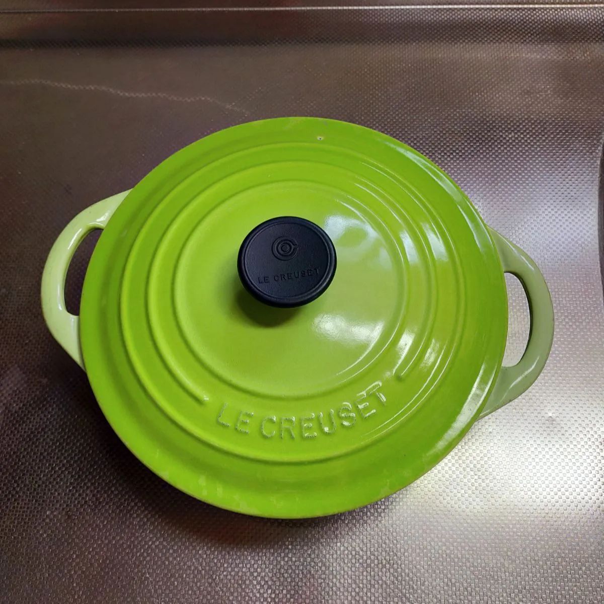 LE CREUSET ル・クルーゼ ココットロンド 両手鍋 20 ピスタチオ - メルカリ