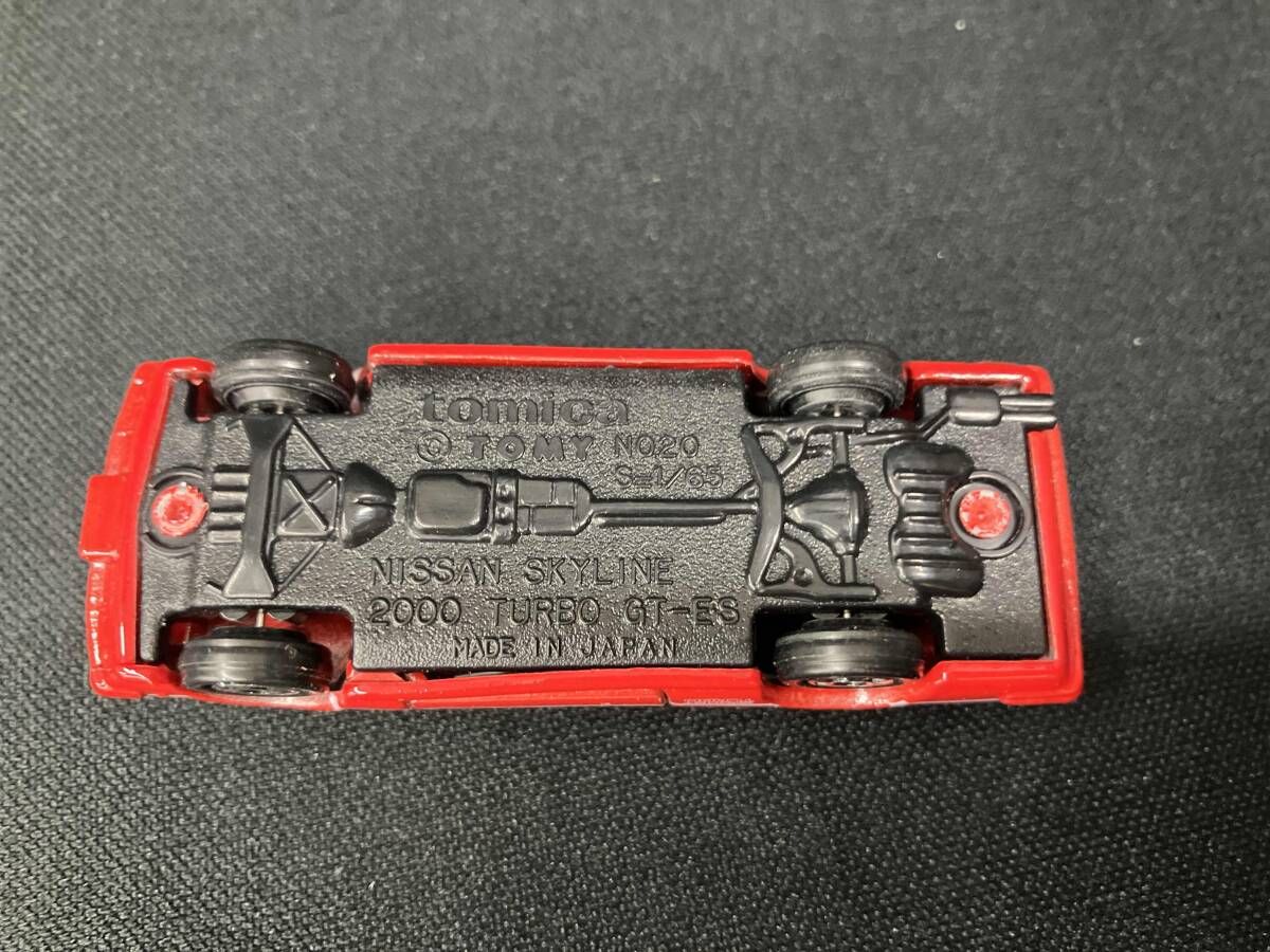 トミカ No.20 ニッサン スカイライン2000 タｰボGT-E・S(レッド) 黒箱