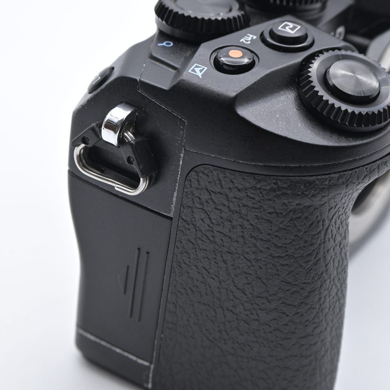 ＯＬＹＭＰＵＳ オリンパスＯＭ-Ｄ Ｅ－Ｍ１　ボディ　ブラック 　純正バッテリーおまけつき OLYMPUS OM-D E-M1 ボディ オリンパス | OLYMPUS ミラーレス一眼 OM-D E-M1