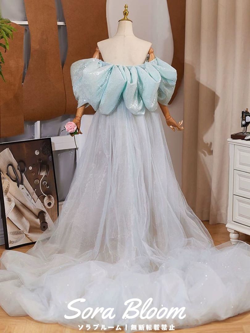 フリルにトレーンがゴージャスなブルーのロングショール 新品・未使用】トレーンがゴージャスでフリルがオシャレなロング