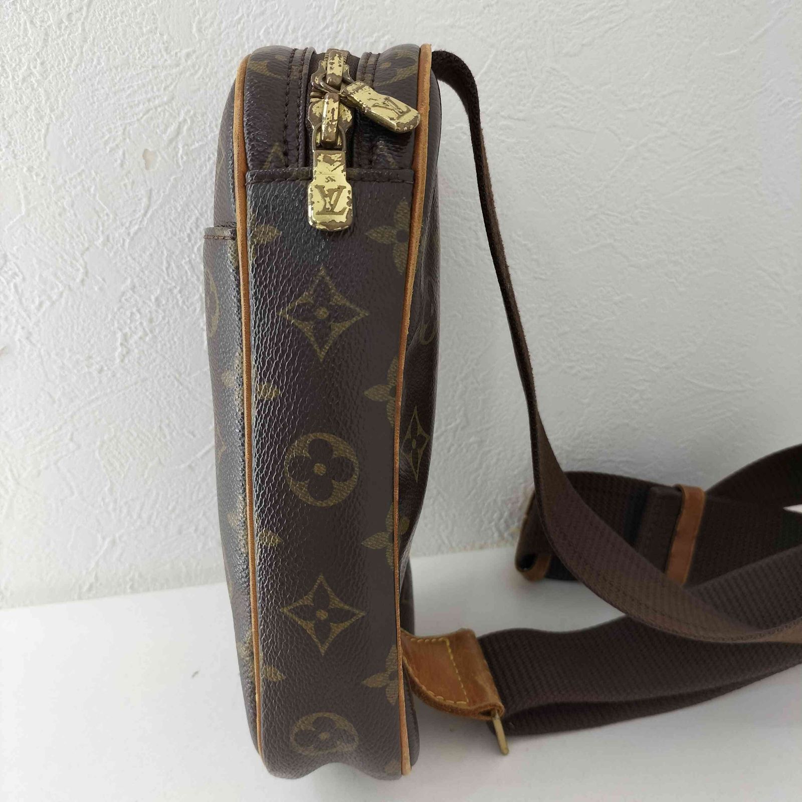 ルイヴィトン LOUIS VUITTON モノグラム ポシェットガンジュ ボディ