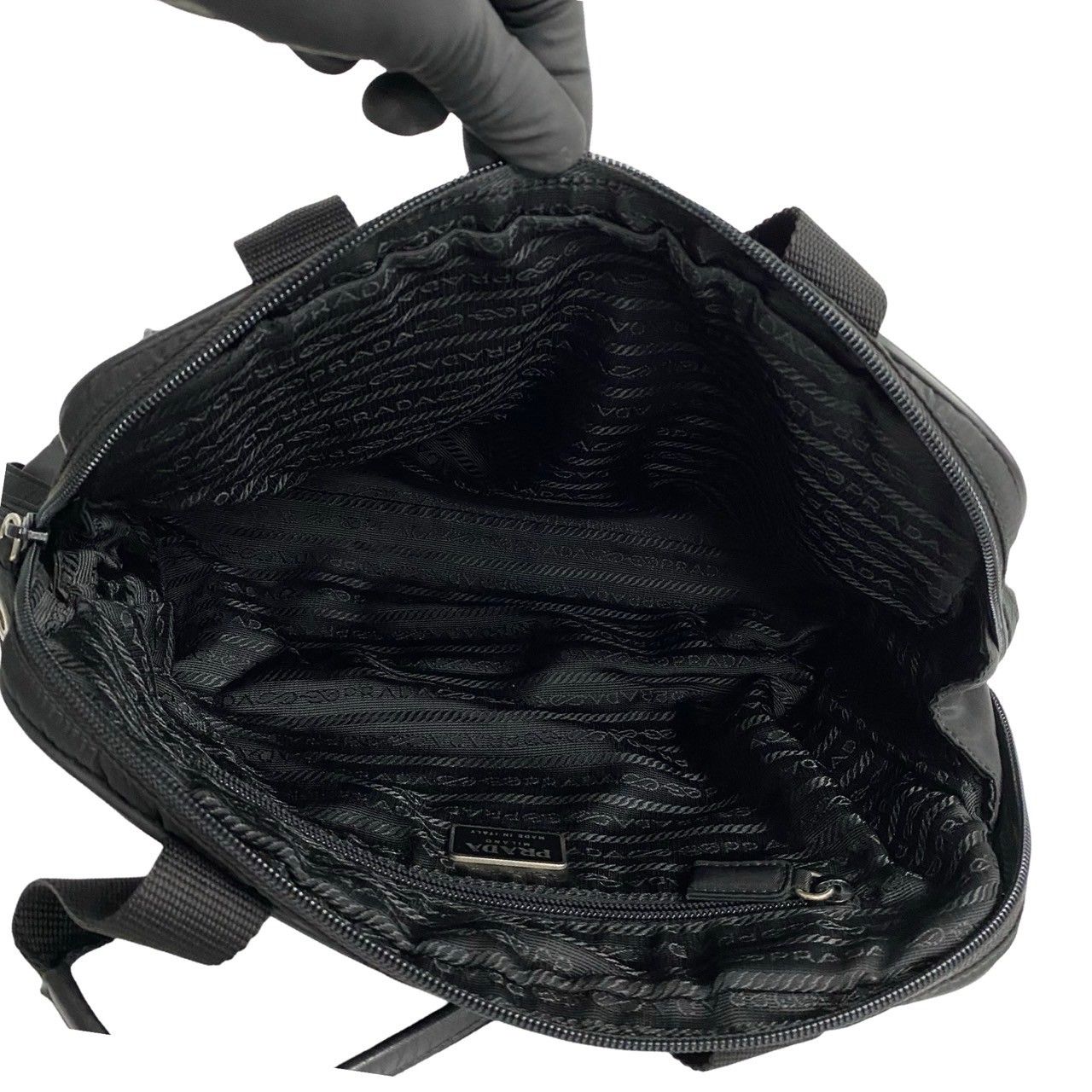 極 美品 鍵付き 希少品 PRADA プラダ 三角ロゴ 金具 レザー 本革