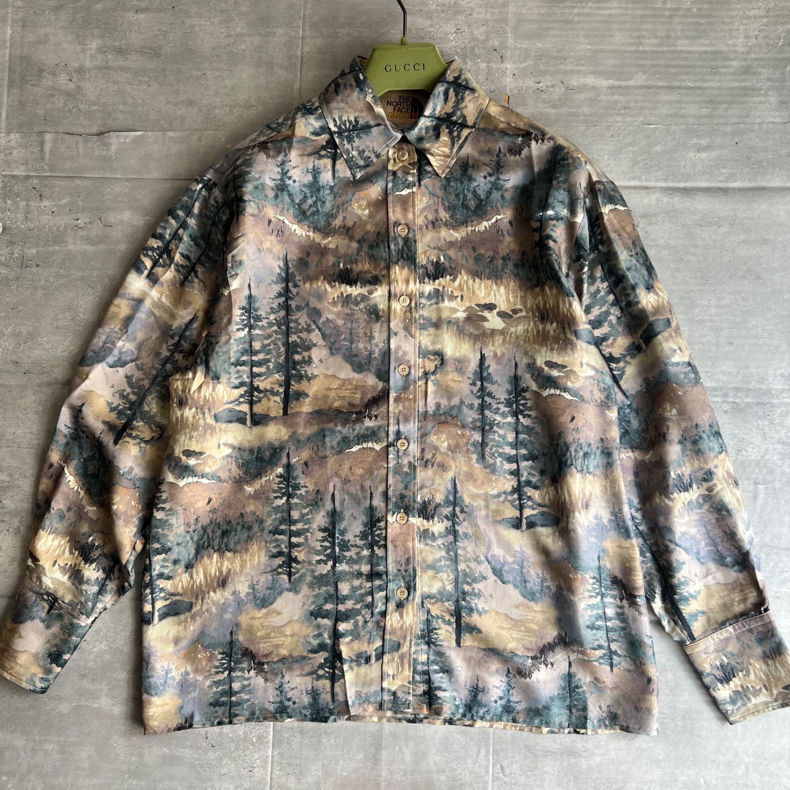 GUCCI × THE NORTH FACE グッチ×ザノースフェイス トレイルプリントシルクシャツ シルク イタリア製 671148 ZAHQ7 ガーメント付 Sサイズ