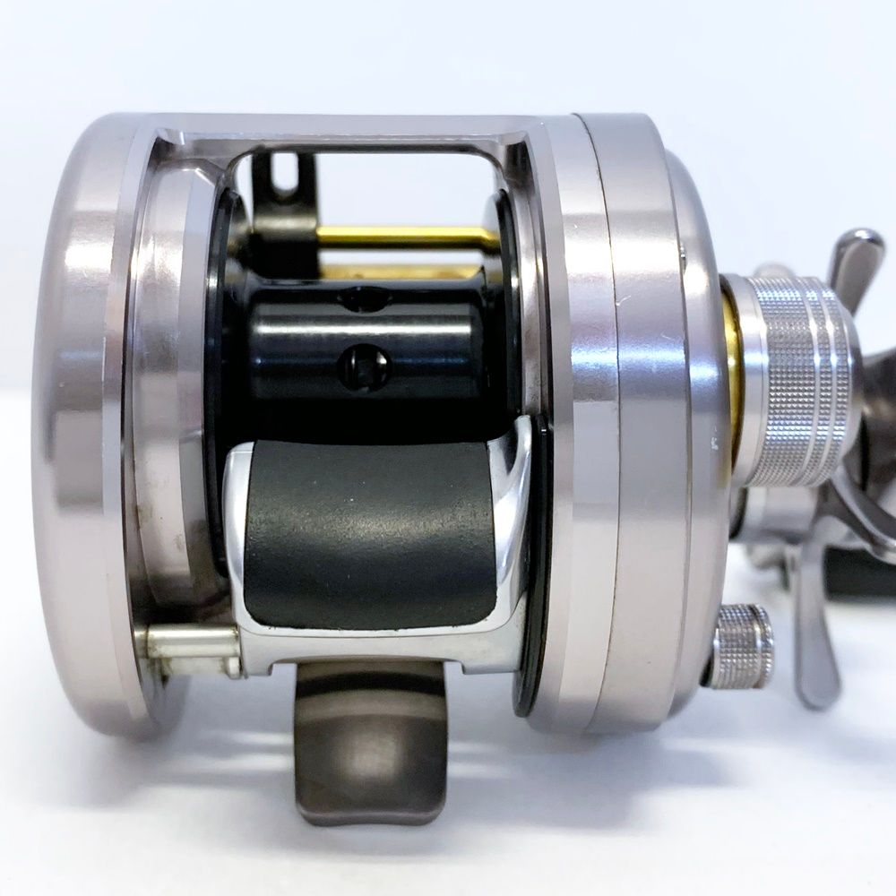 ベイトリール|右ハンドル