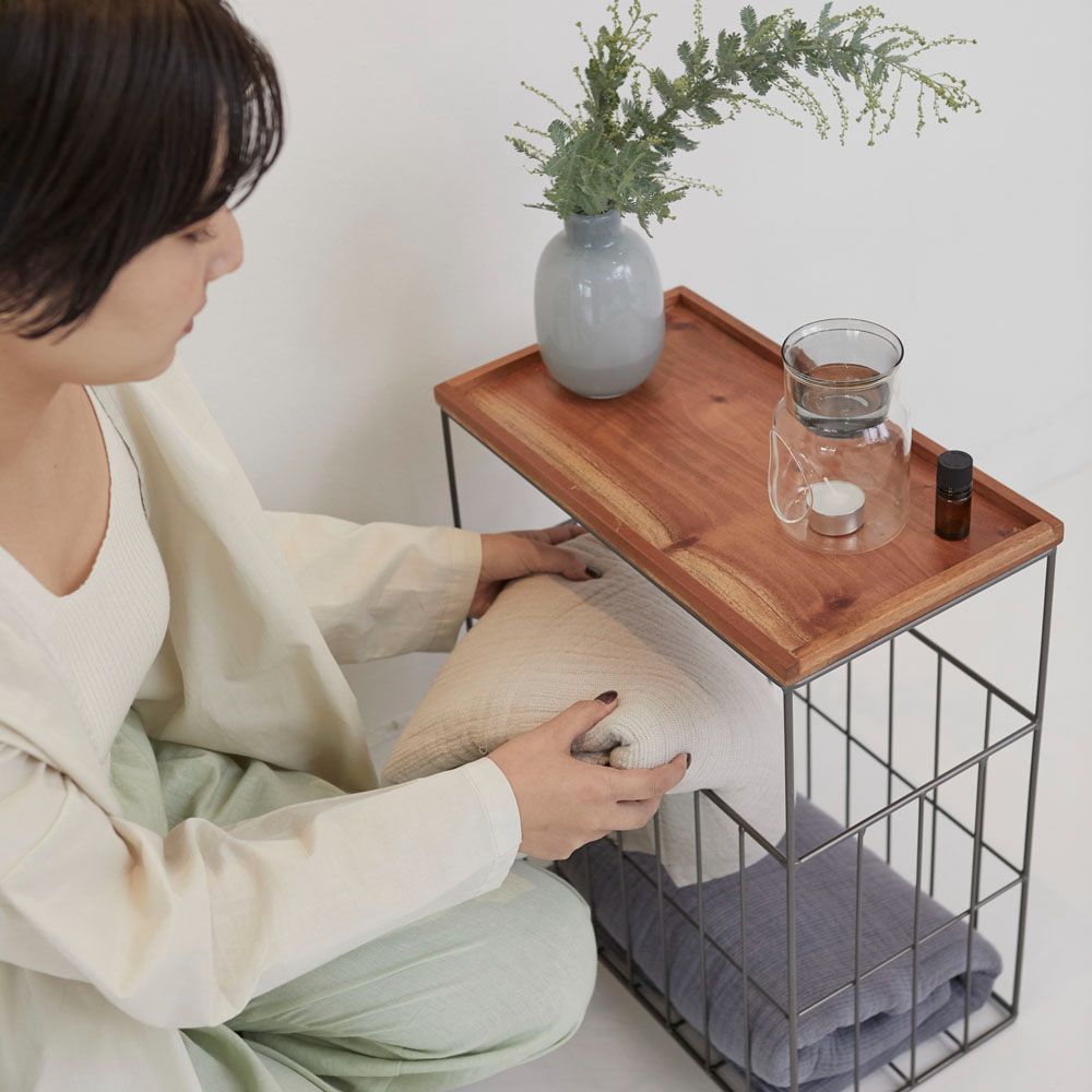 ストッカー 収納とテーブル