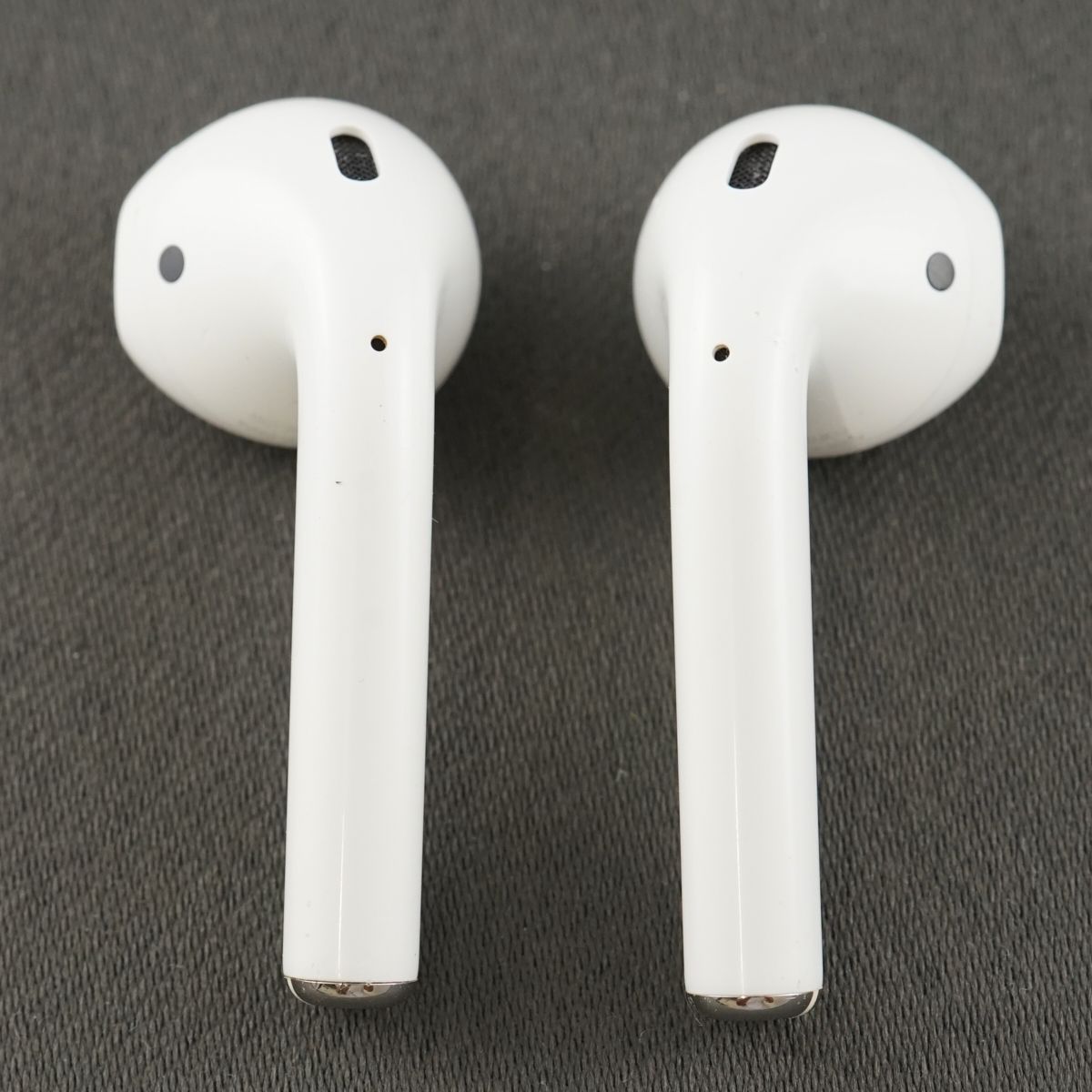 Apple AirPods 第2世代 MRXJ2J/A 有り得 ワイヤレス充電対応