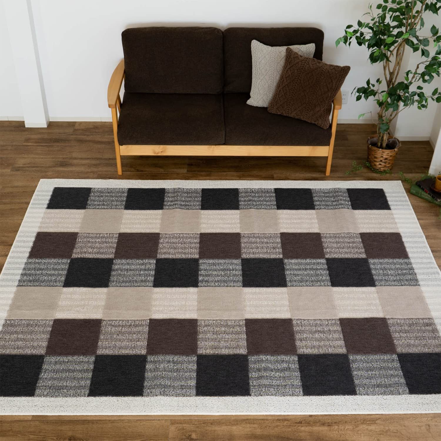 サヤンサヤン 洗える 抗菌 防臭 防ダニ ラグ モダンブロック 185x185 2畳 ブラック 国産