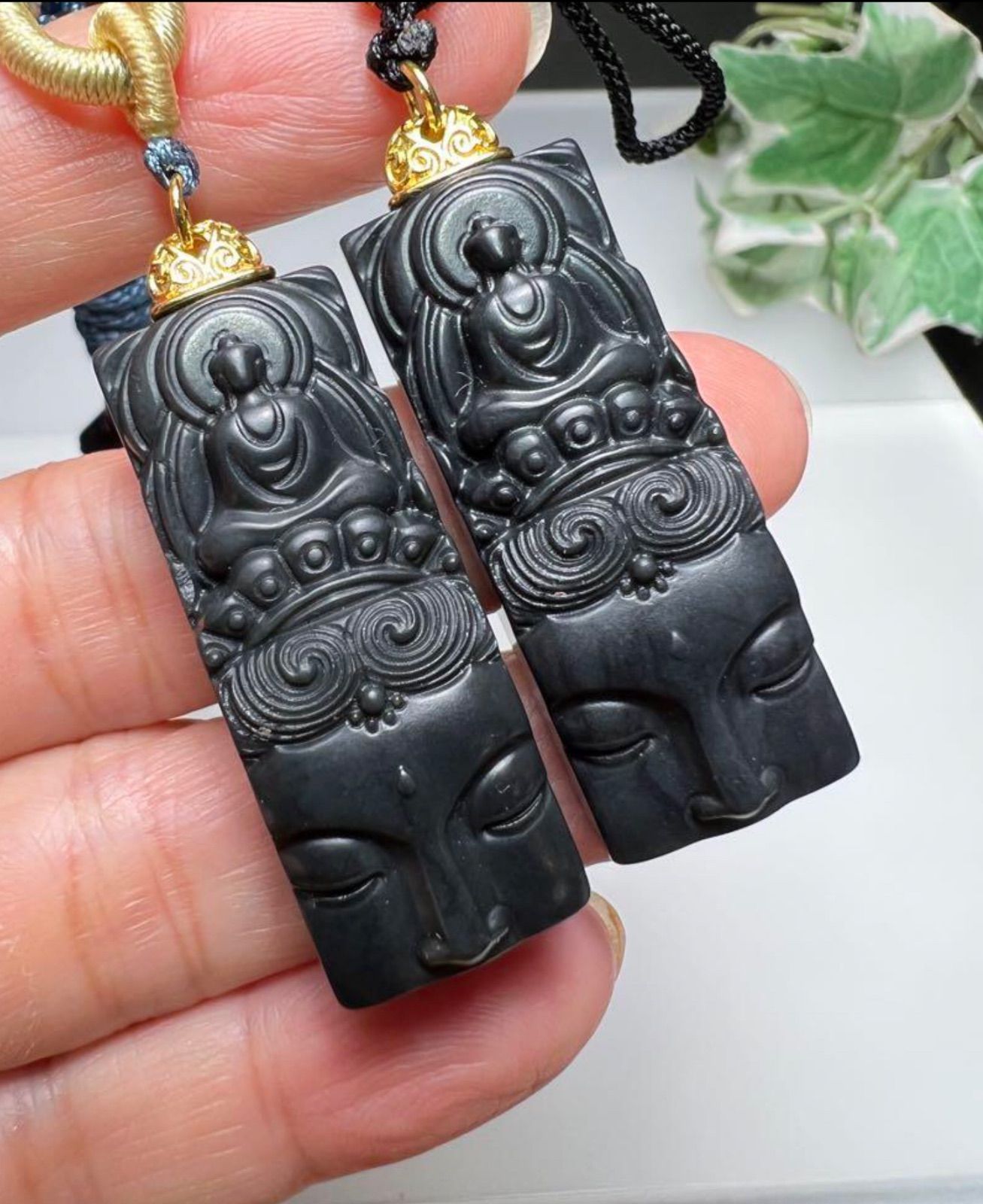 和田玉観音様彫り紐ネックレス 至高の慈悲 願望成就・開運・健康長寿