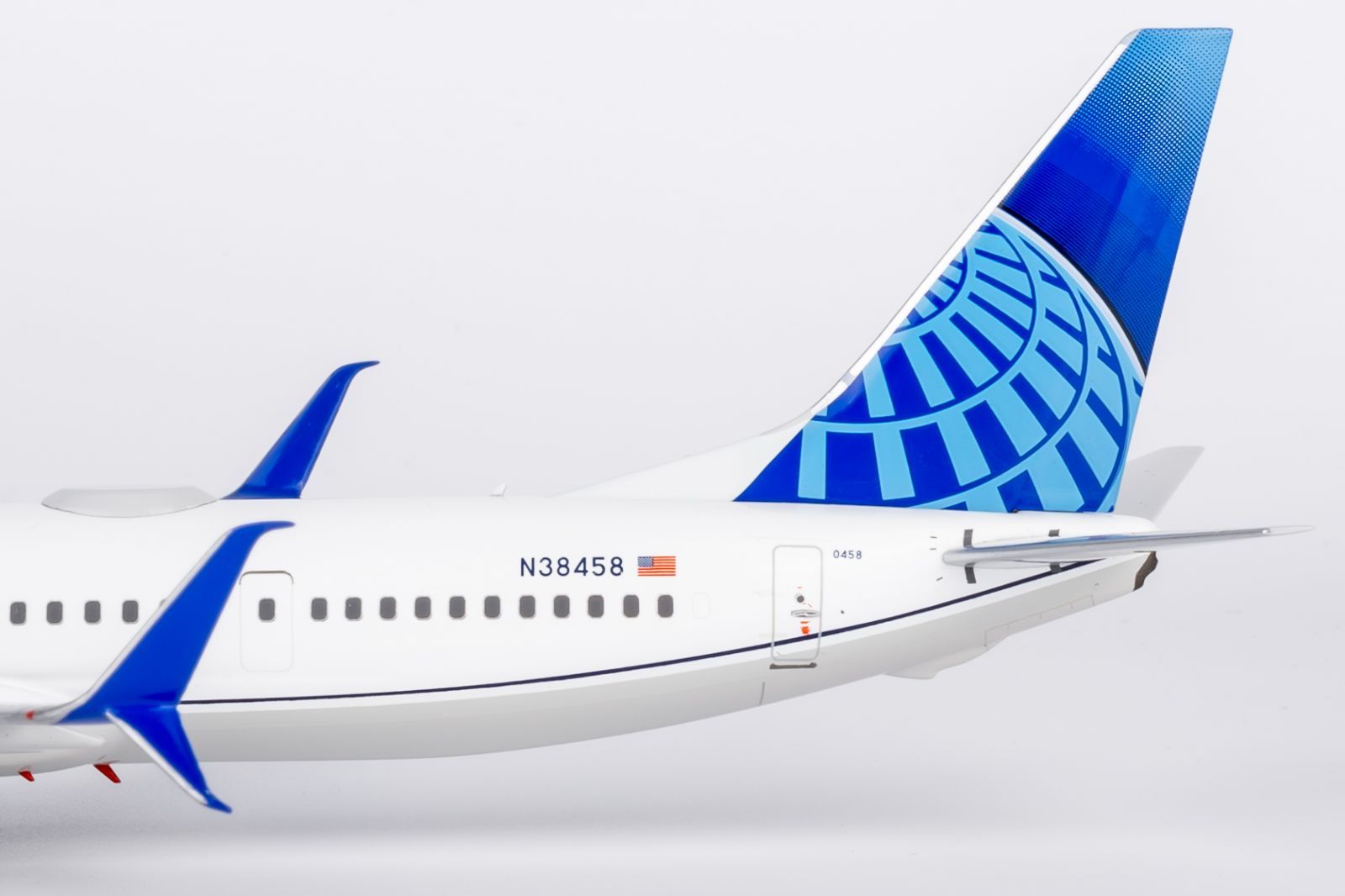 ユナイテッド航空 737-900ER N38458 1/200 NGmodel ユナイテッド航空 737-900ER N38458 1/200 09003 - メルカリ