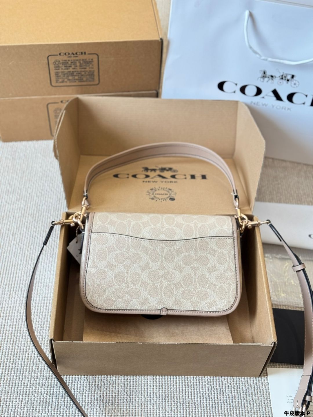 ハドリー クロスボディ