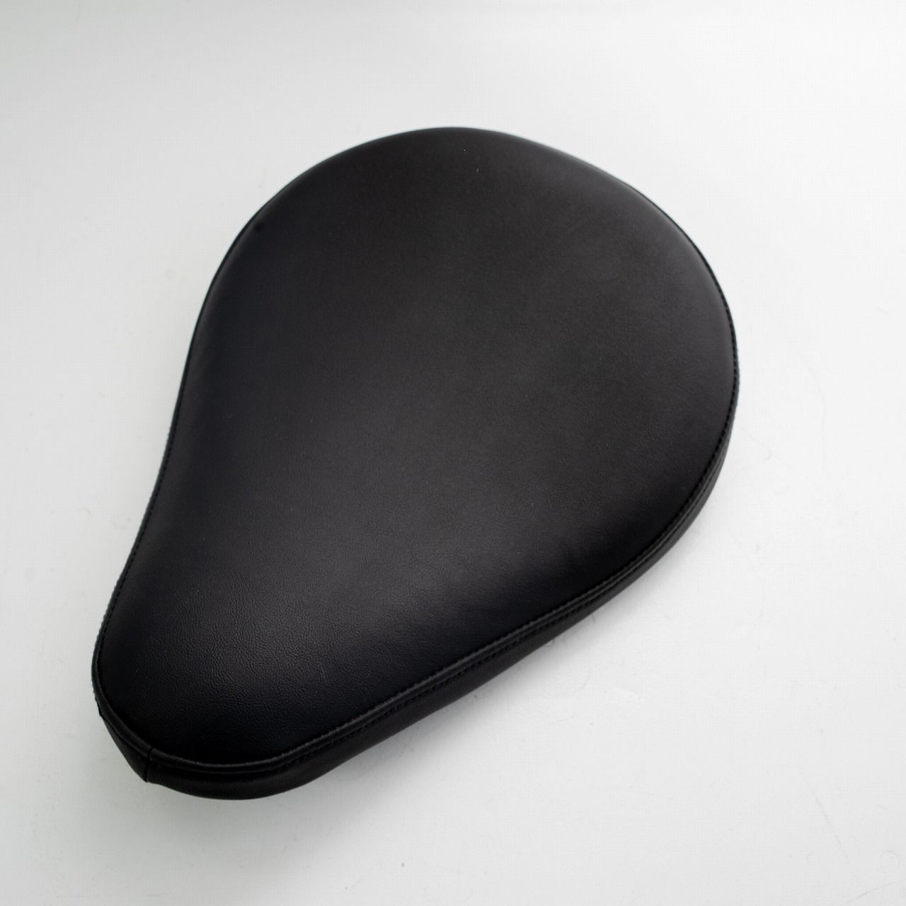 トゥアレグ 7LA 社外品・新品 リアゲートダンパー トランクダンパー 2本セット 参考品番：7L6827550A 7L6827550D 7L6827550K 7L6827550P | リアゲートダンパー トランクダンパー 044