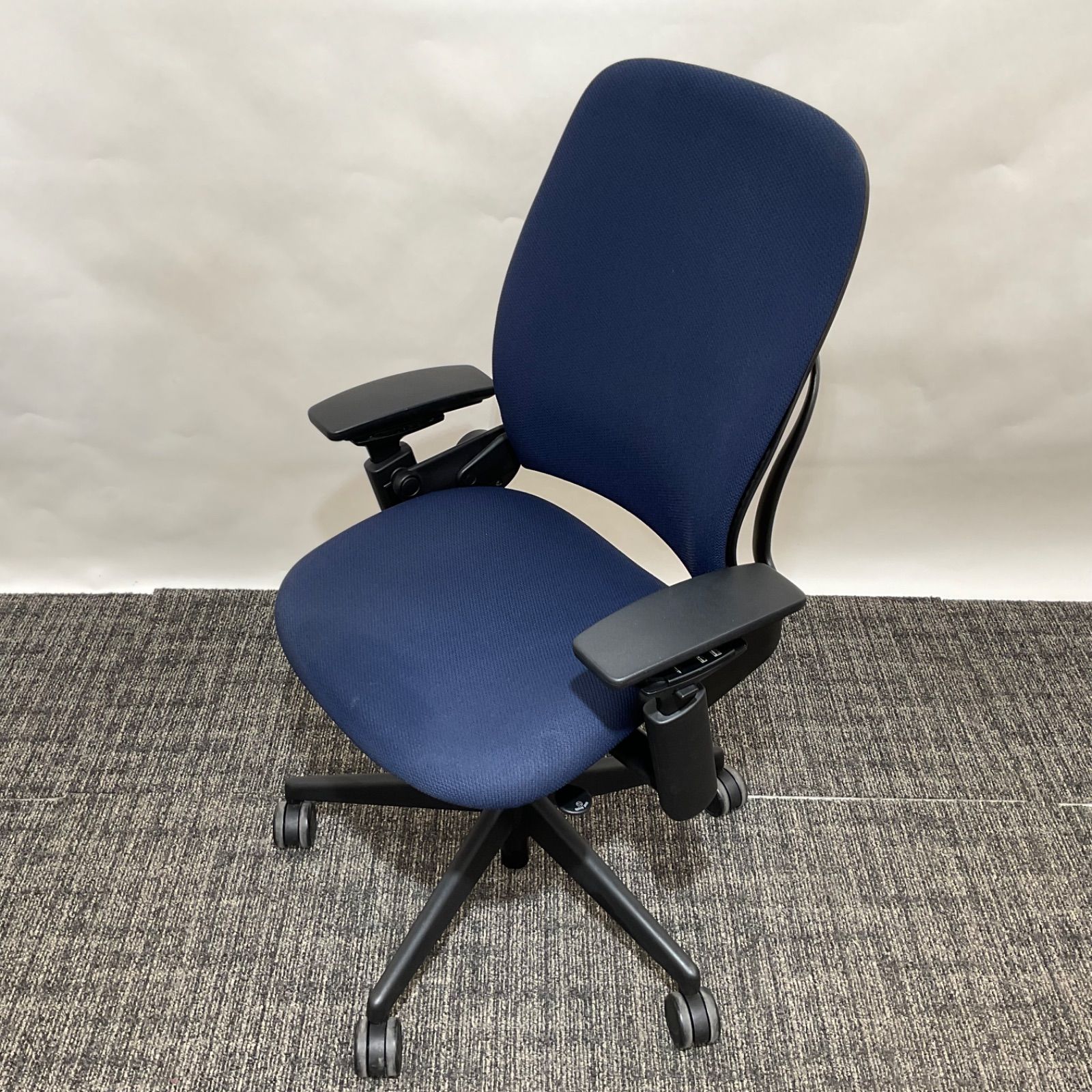 Steelcase Leap V2 / スチールケース リープV2 チェア 楽天市場】Leap V2 リープ ヘッドレスト付 スチールケース