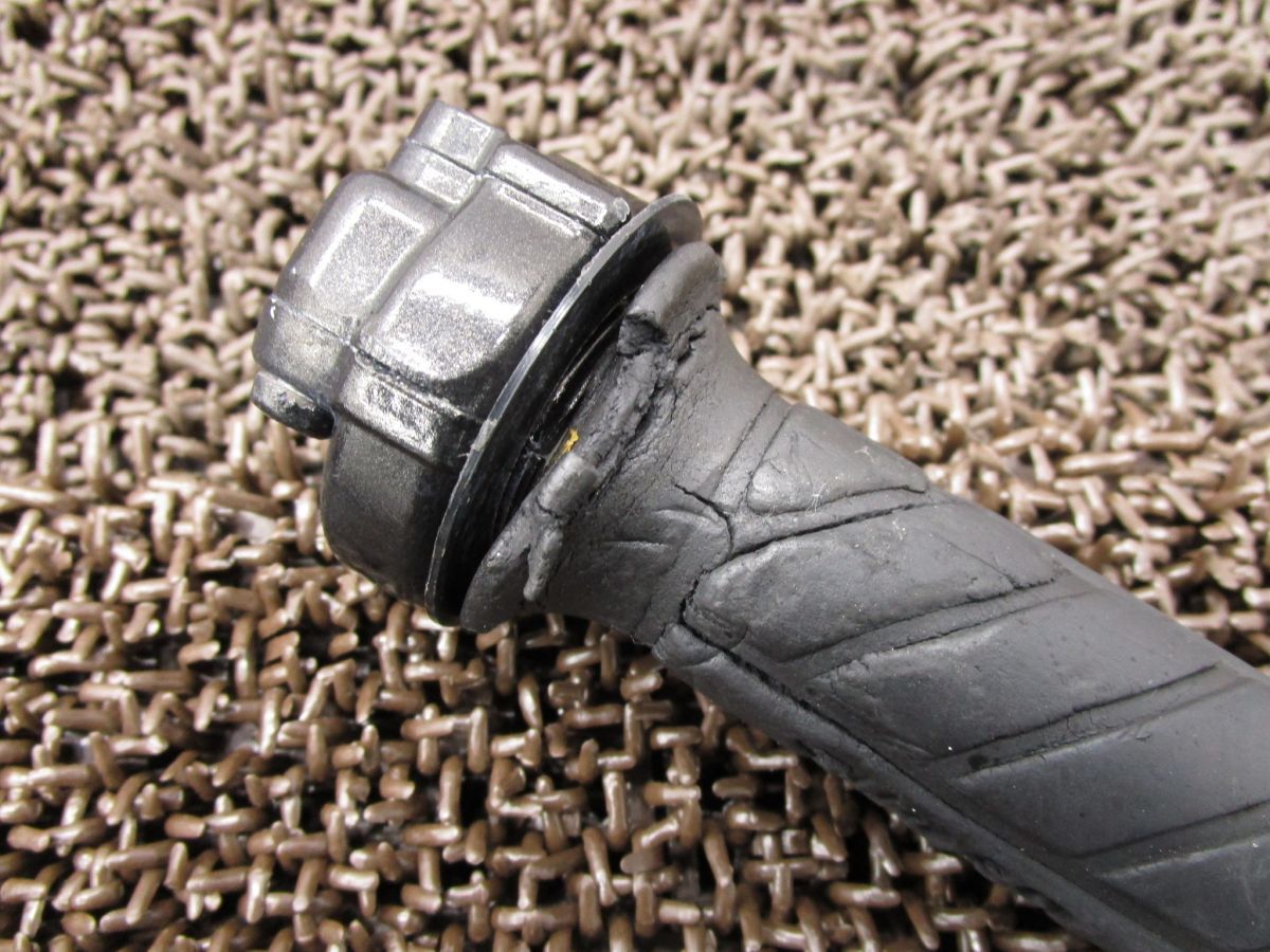 左右 スロットル