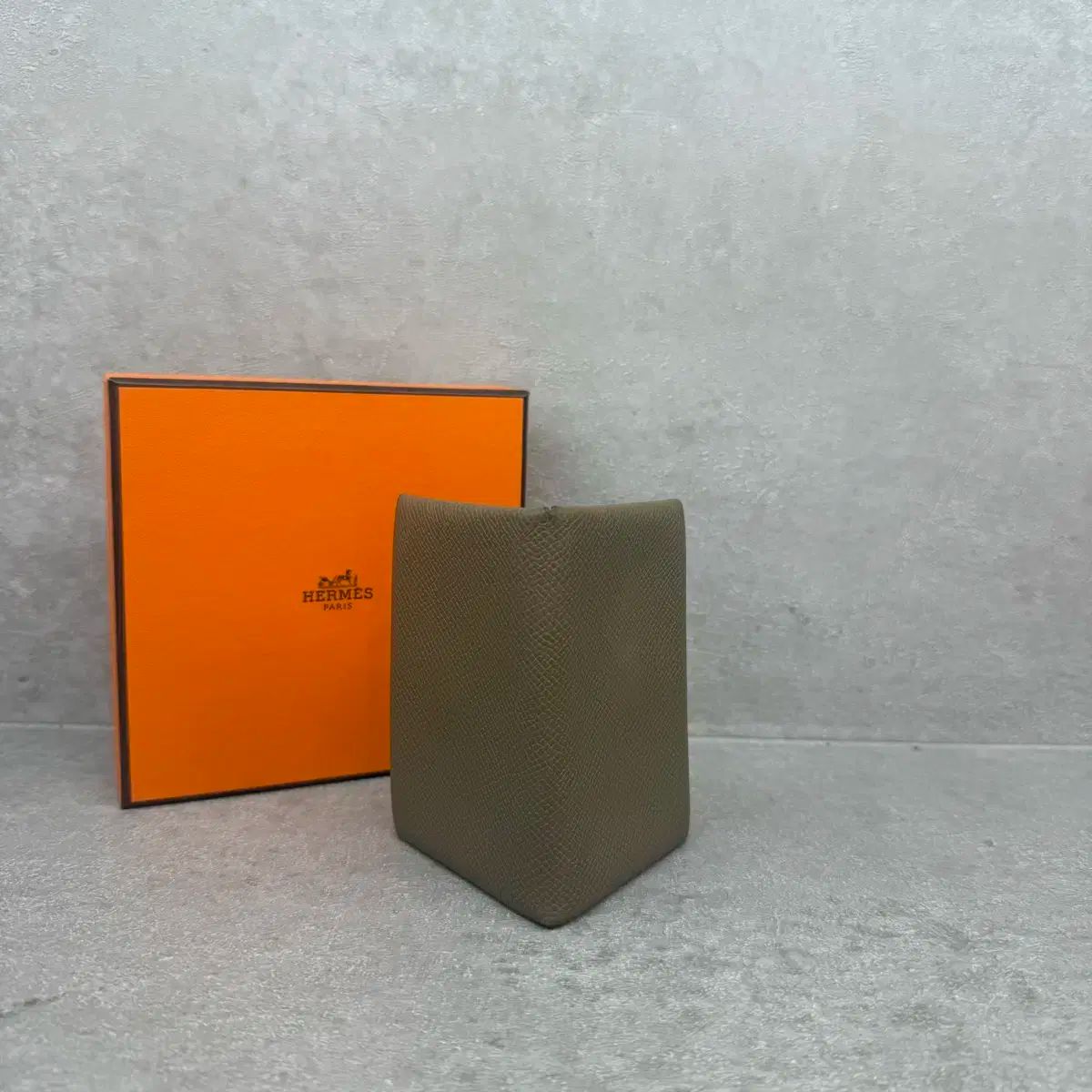 久保裕子さん作 ガラス アカハライモリ 水草 ペーパーウェイト 文鎮