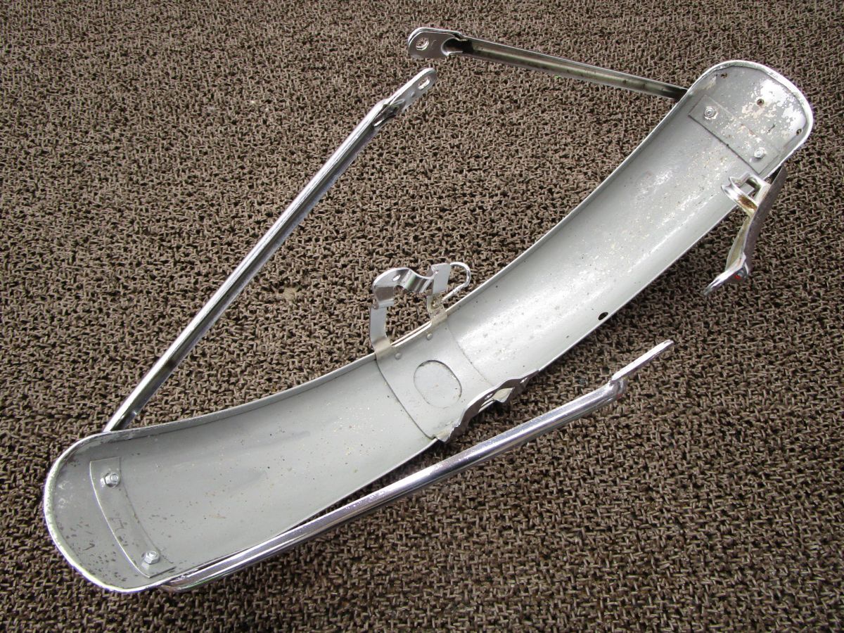 CB400F 純正フロントフェンダー　ヨンフォア ホンダ CB400Four 純正フロントフェンダー 前フェンダーMBE NC36 平成