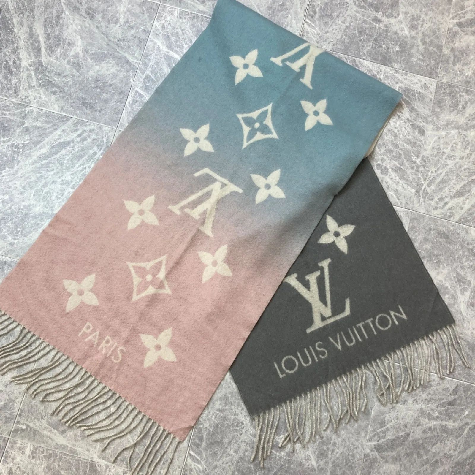LOUIS VUITTON ルイヴィトン モノグラム エシャルプ
