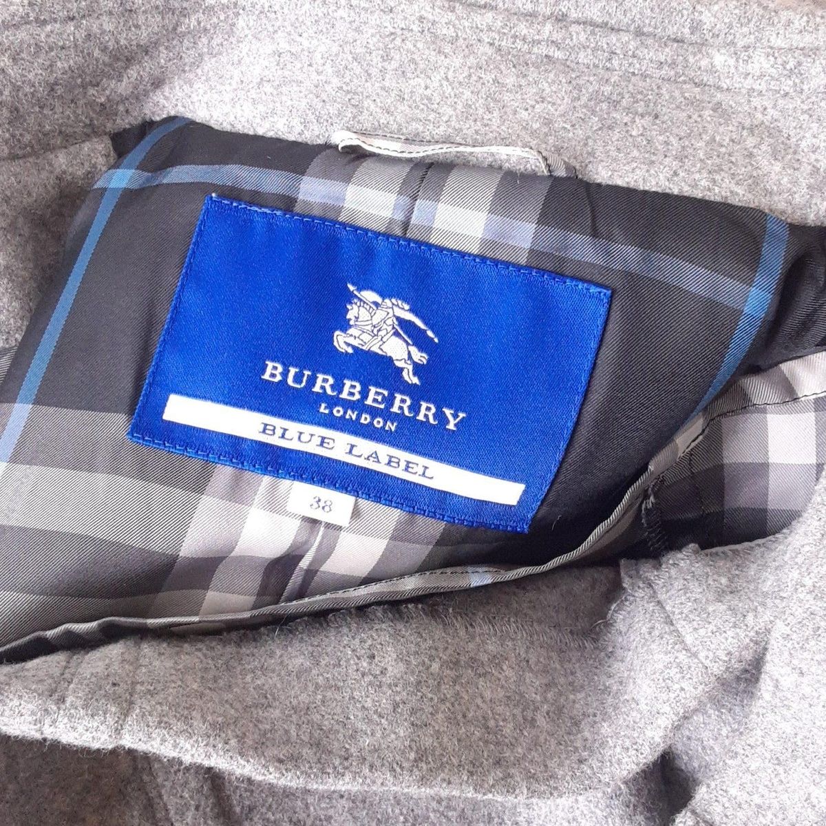 Label バーバリーブルーレーベル